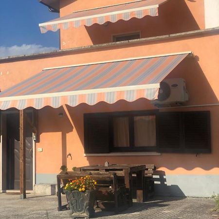 Appartamento Tamburro Кампобасо Екстериор снимка