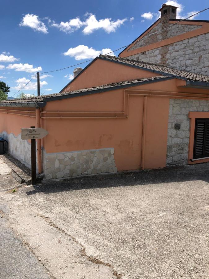 Appartamento Tamburro Кампобасо Екстериор снимка
